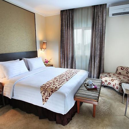 Swiss-Belinn Pangkalanbuun Exteriör bild