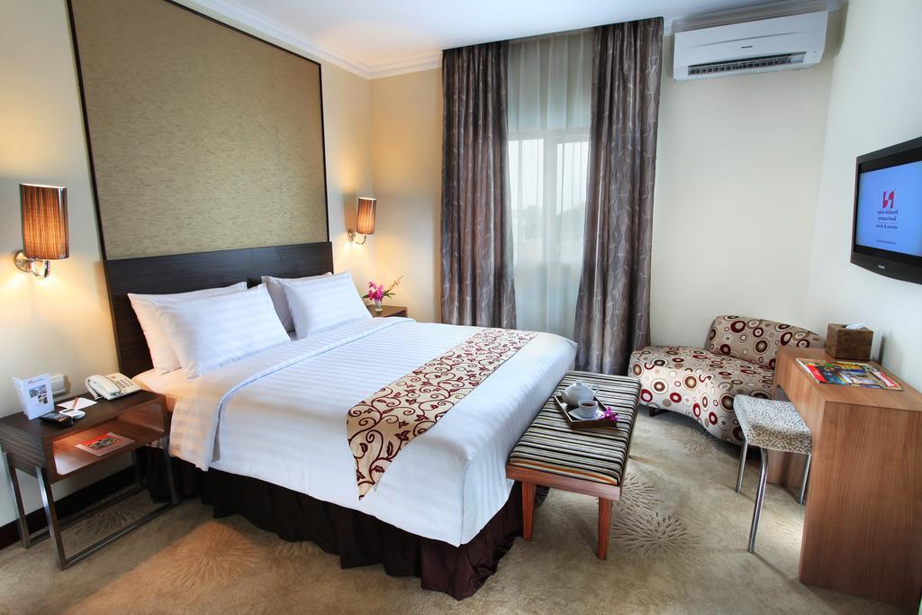 Swiss-Belinn Pangkalanbuun Exteriör bild