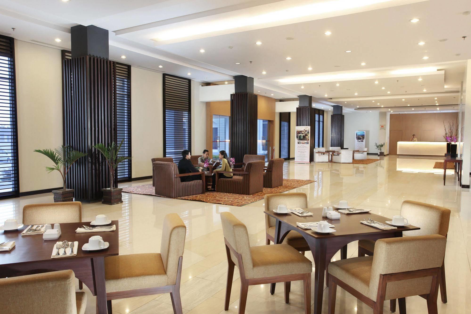 Swiss-Belinn Pangkalanbuun Exteriör bild