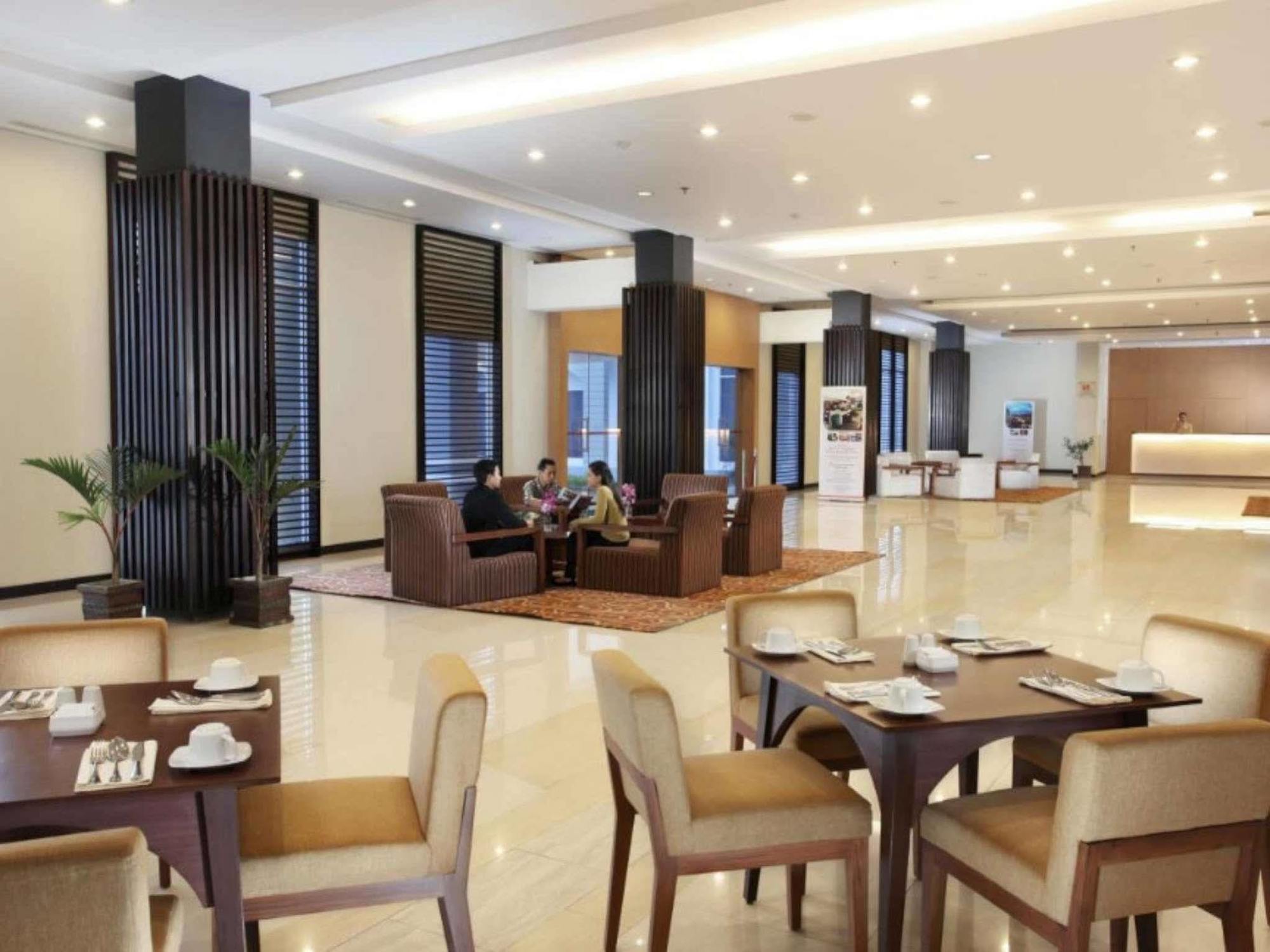Swiss-Belinn Pangkalanbuun Exteriör bild
