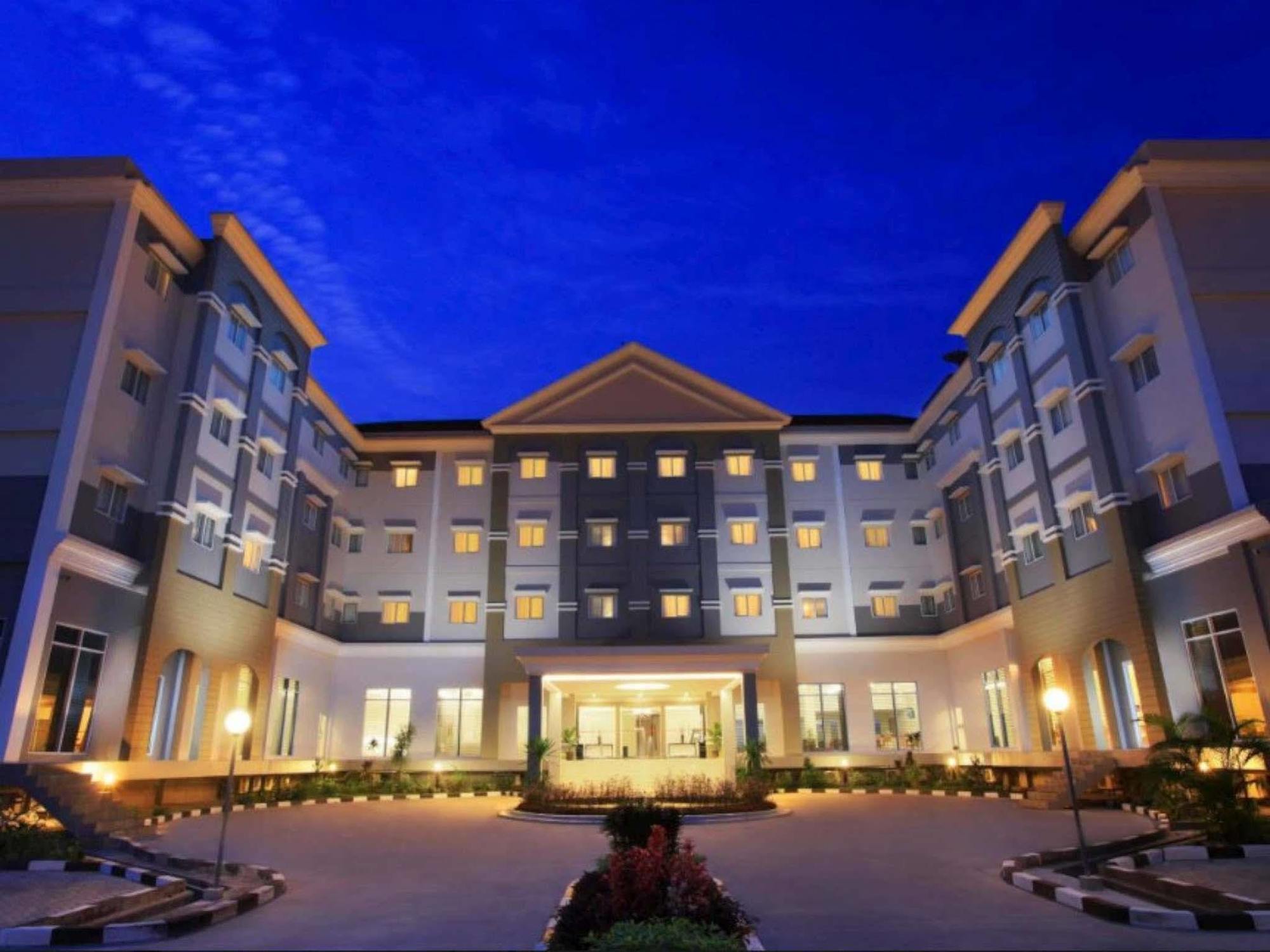 Swiss-Belinn Pangkalanbuun Exteriör bild